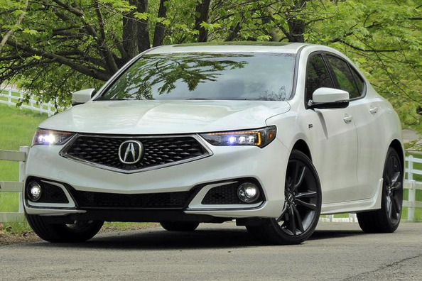 Uppdaterade premiumsedanen Acura TLX