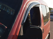 Peugeot Partner 1996–2008 Vindavvisare för sidorutor (2 st, Sunplex Sport) foto 7