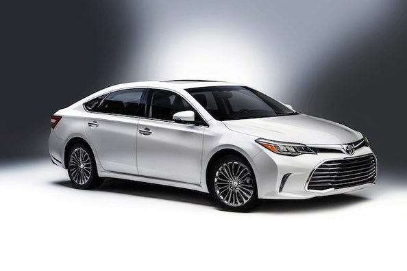 Test av flaggskeppssedanen Toyota Avalon