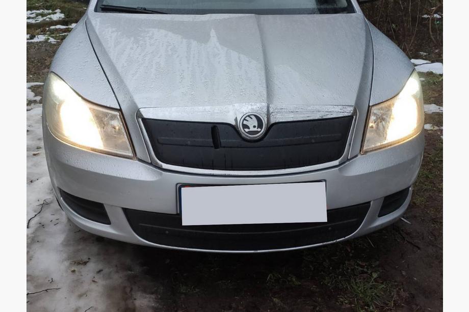 Skoda Octavia II A5 2010–2013 Vintertäckning för kylargrill (övre) Matt Image