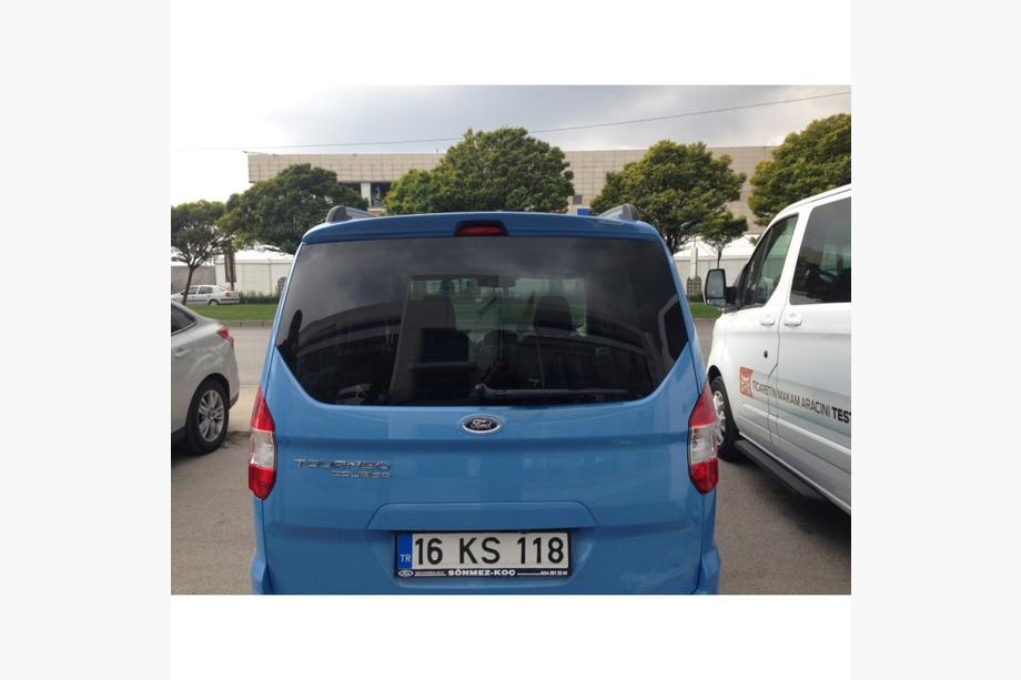 Ford Courier 2014–2023 Spoiler V1 (för lackering) Foto 2
