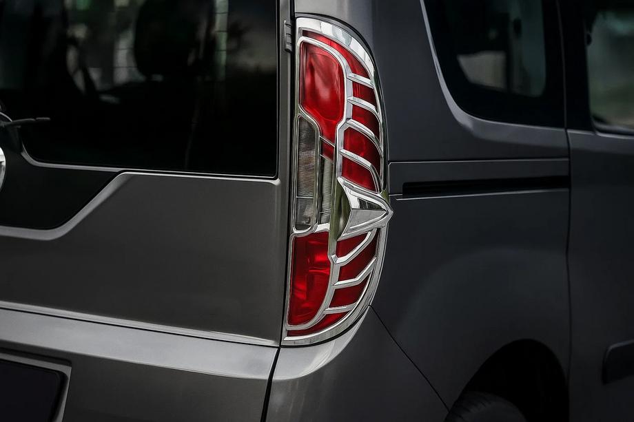 Opel Combo 2012–2018 Kromramar till baklyktor (2015↗, 2 st, plast) Image