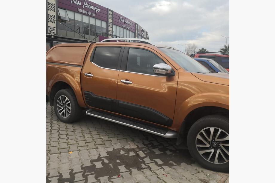 Nissan Navara/NP300 2016– Dörrlister (4 st, ABS) Image