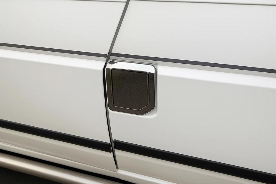 Volkswagen T4 Transporter 1990–2003 Tanklockskåpa utan logo (OmsaLine, rostfritt) Image