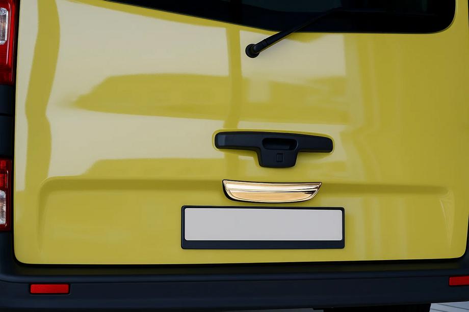 Renault Trafic 2001–2015 Kromlist ovanför registreringsskylten (1-dörrars, nedre, rostfritt) Image