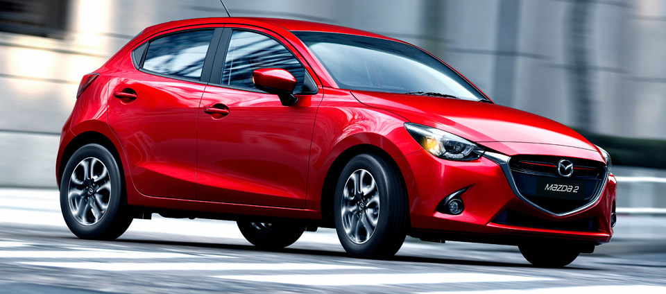 Test av den kompakta halvkombin Mazda 2