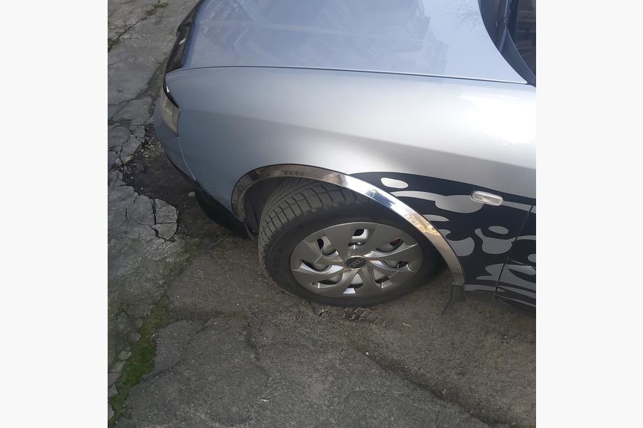 Audi A6 C5 1997–2001 Hjulhuslister (4 st, rostfritt stål) Image