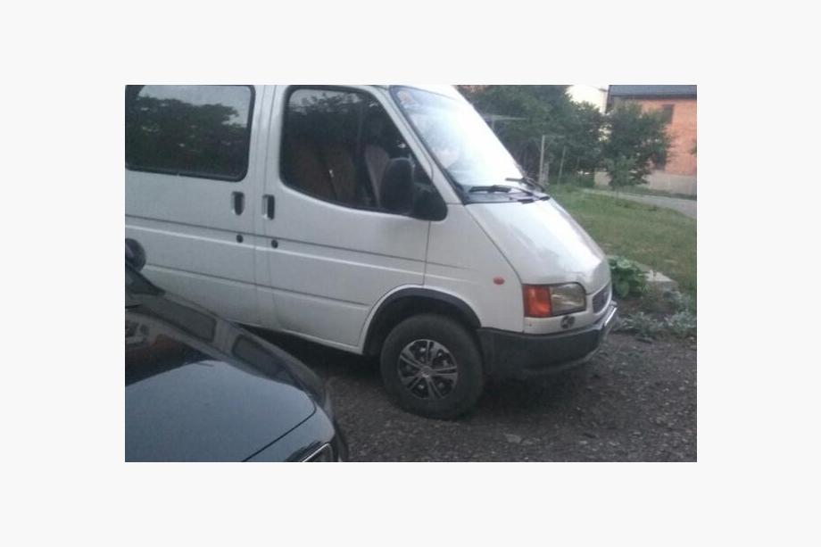 Ford Transit 1991–2000 Hjulhuslister (4 st, svarta) Foto 2