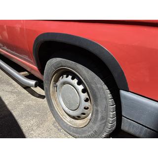 Hjulhuslister (4 st, svarta) Mercedes Vito W638 1996–2003 foto 1