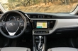 Test av den populära sedanen Toyota Corolla foto 5