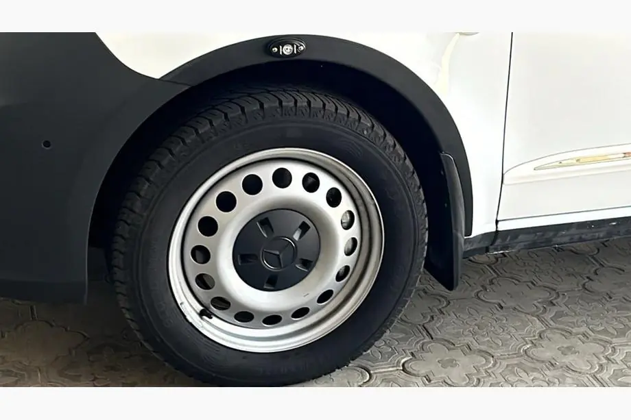 Mercedes Vito/V-klass W447 2014– Hjulhuslister (4 st, svarta) Image