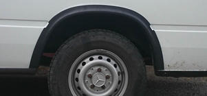 Mercedes Sprinter W901/902/903/904/905 1995–2006 Hjulhuslister (6 st, svarta) foto 3
