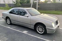 Mercedes E-class W210 1995–2002 Hjulhuslister (4 st, svarta) foto 1