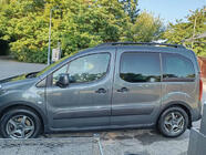 Peugeot Partner Tepee 2008–2018 Hjulhuslister (4 st, svarta) 2 sidodörrar, plast foto 3