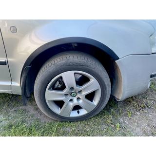 Hjulhuslister (4 st, svarta) Skoda Superb 2001–2009 foto 2