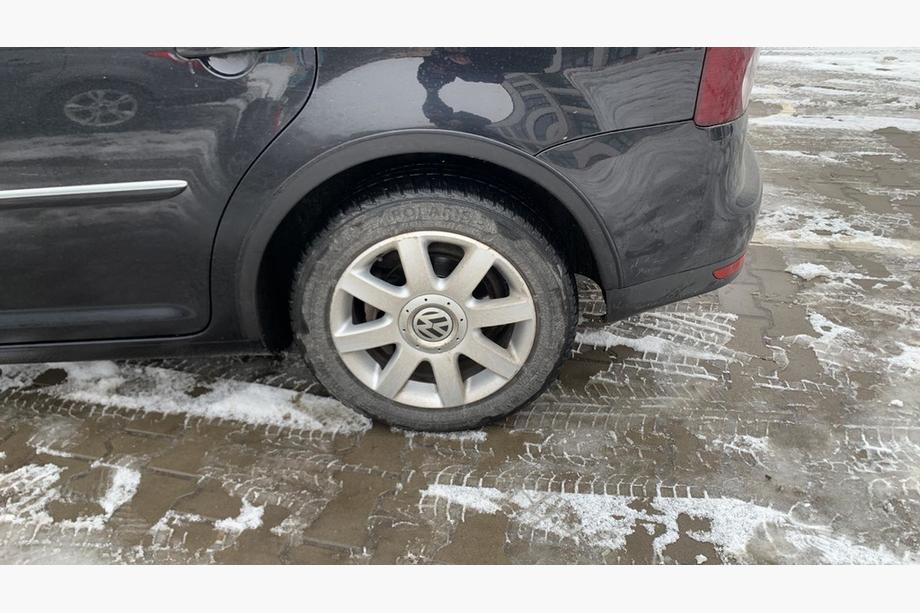 Volkswagen Touran 2003–2010 Hjulhuslister (4 st, svarta) 2003-2006, Metall Foto 5