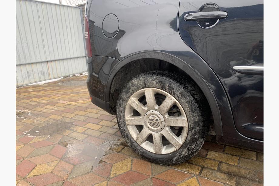 Volkswagen Touran 2003–2010 Hjulhuslister (4 st, svarta) 2003-2006, Metall Foto 7