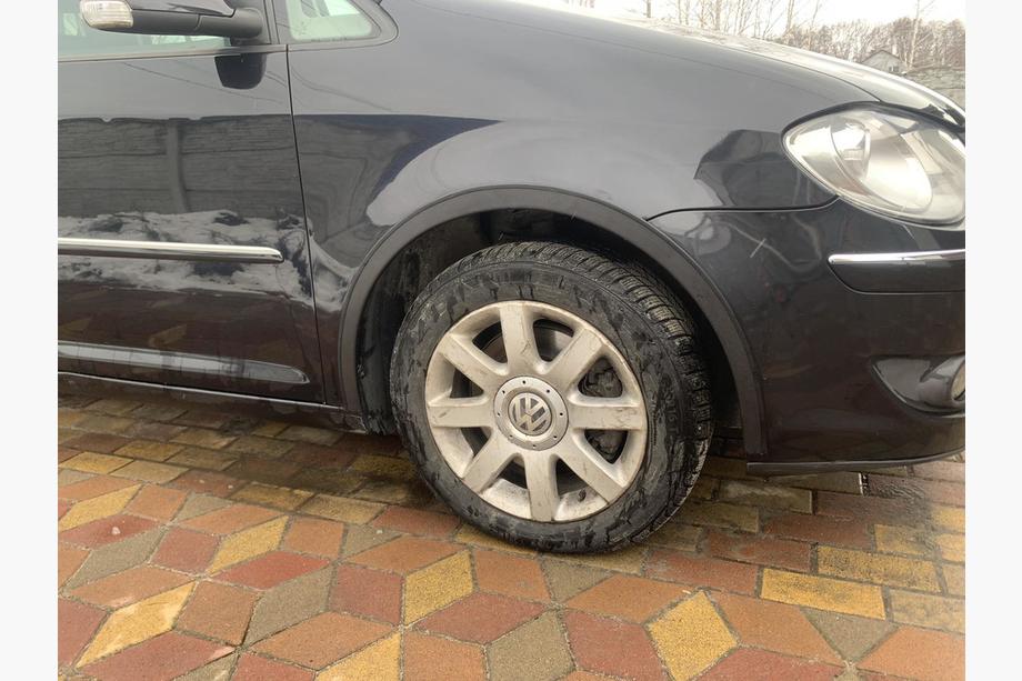 Volkswagen Touran 2003–2010 Hjulhuslister (4 st, svarta) 2003-2006, Metall Foto 4
