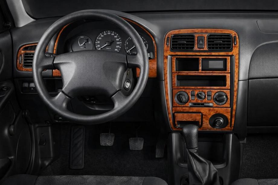 Mazda 626 1979–2002 Instrumentpanelskydd Aluminium Image