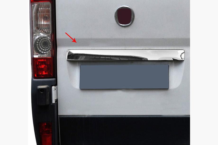 Citroen Jumper 2007–2025 Kromlist ovanför registreringsskylten (rostfritt stål) Image