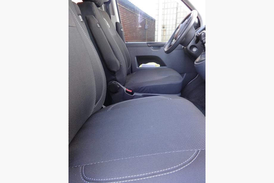 Volkswagen T5 2010–2015 Sätesöverdrag (konstläder↗tyg, Premium) Fram (2+1) Foto 10