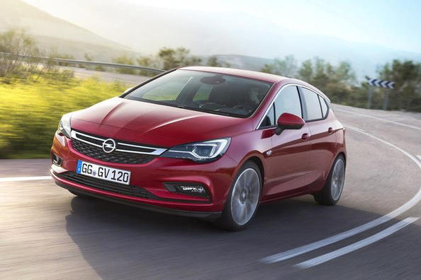 Fem­dörrars halvkombi Opel Astra K