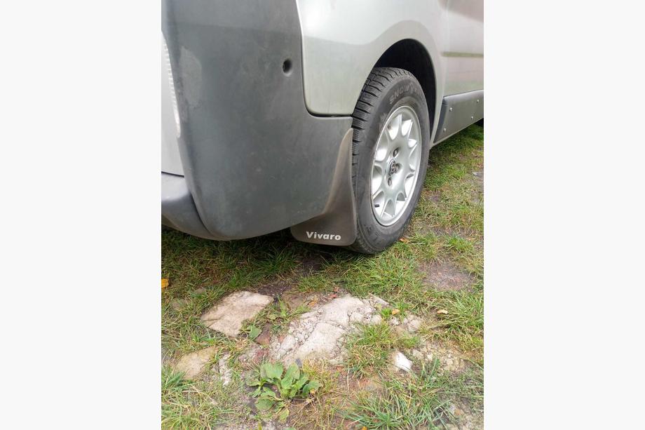 Opel Vivaro 2001–2015 Bakre stänkskydd (set) Foto 1