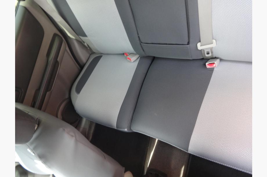 Nissan X-trail T30 2002–2007 Sätesöverdrag (konstläder↗tyg, Premium) Foto 14
