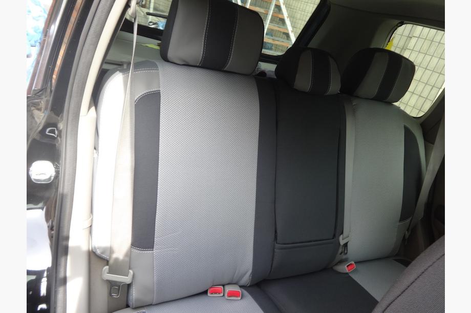 Nissan X-trail T30 2002–2007 Sätesöverdrag (konstläder↗tyg, Premium) Foto 17