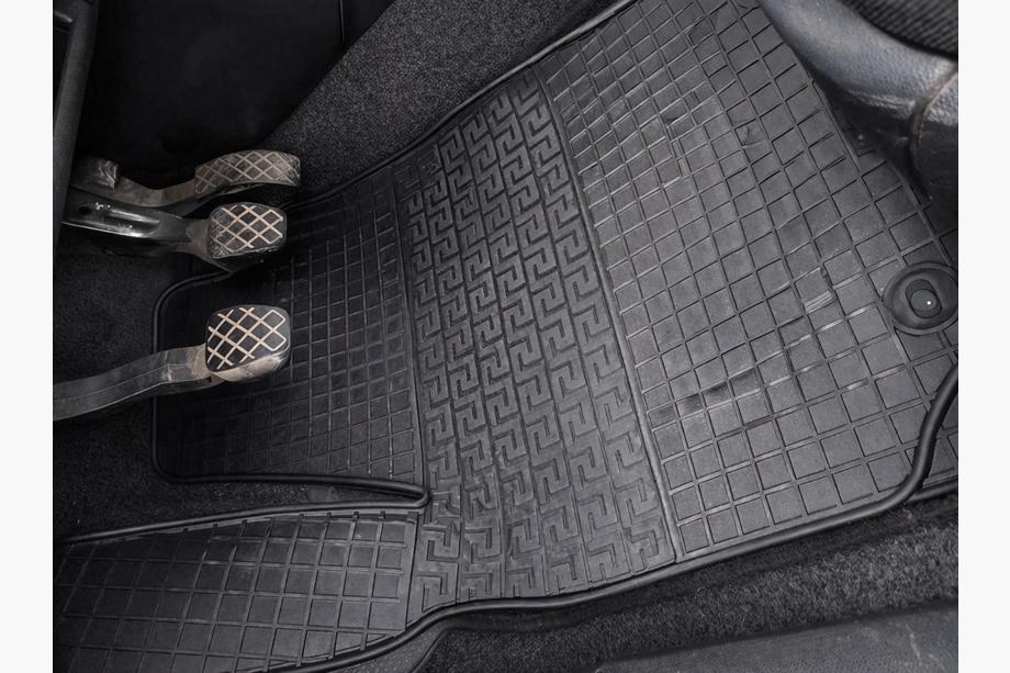 Volkswagen Polo 2001–2009 Gummimattor för kupén (4 st, Polytep) Image