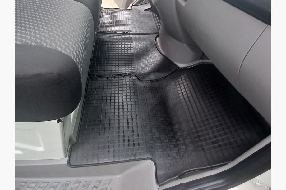 Mercedes Sprinter W906 2006–2018 Gummimattor för kupén (3 st, Polytep) Foto 5