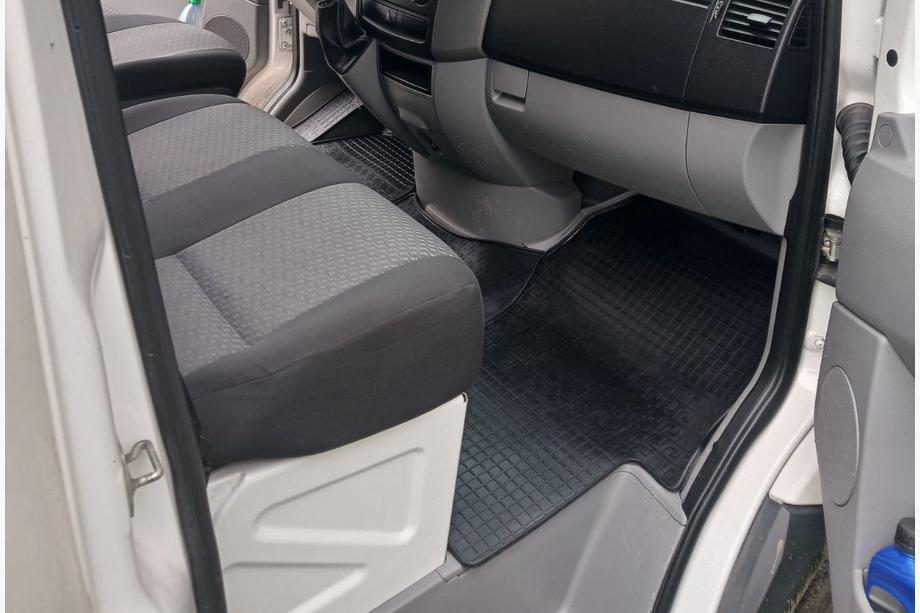 Mercedes Sprinter W906 2006–2018 Gummimattor för kupén (3 st, Polytep) Foto 3
