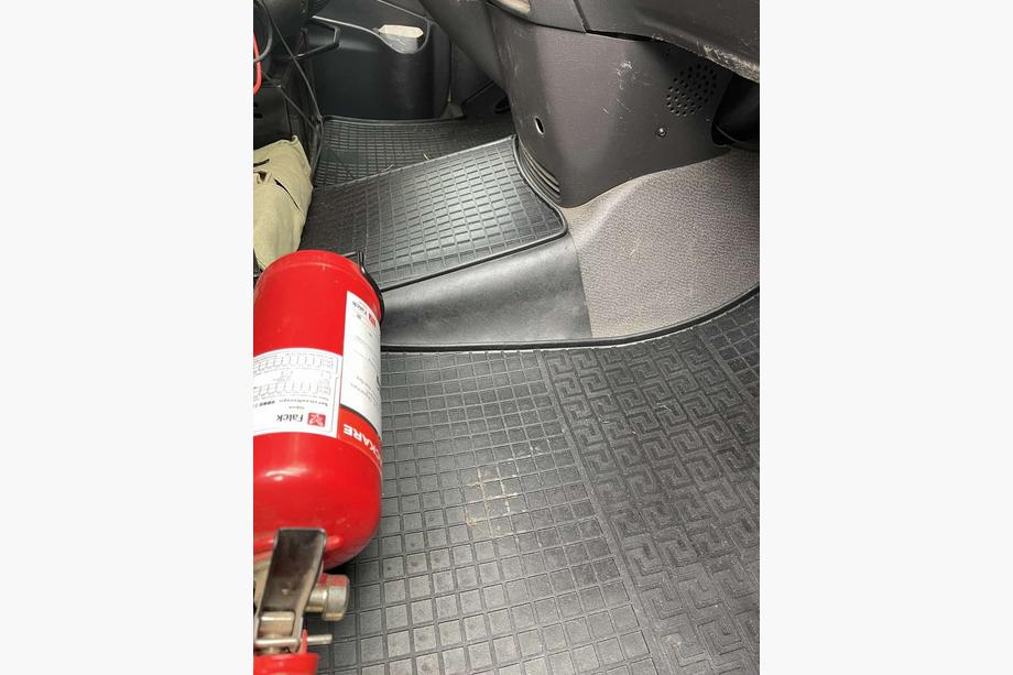 Mercedes Vito W639 2004–2014 Gummimattor för kupén (3 st, Polytep) Foto 3