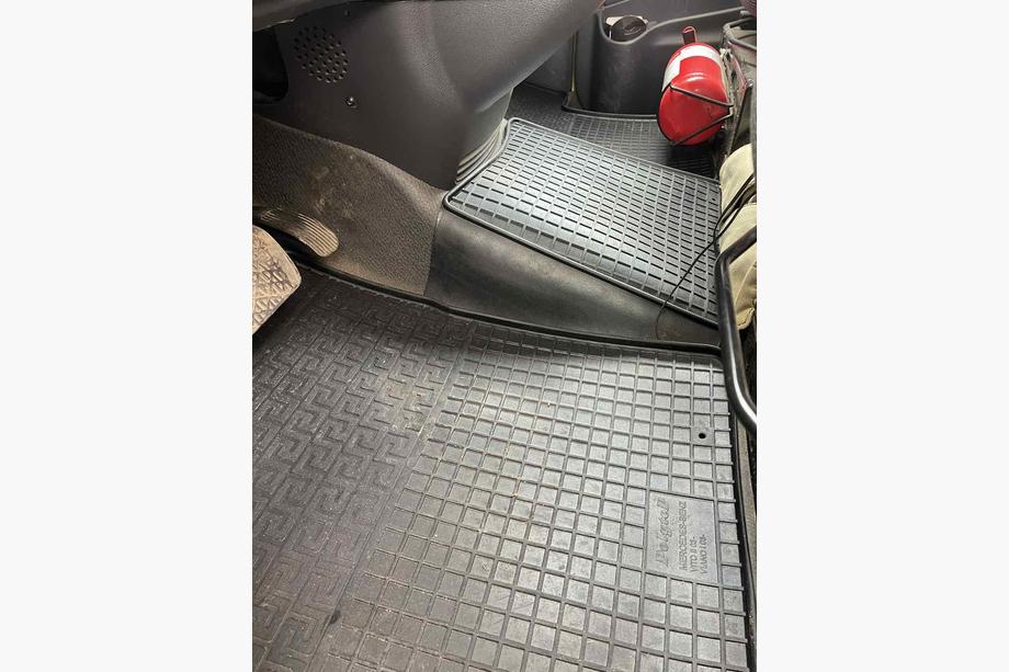 Mercedes Vito W639 2004–2014 Gummimattor för kupén (3 st, Polytep) Foto 4