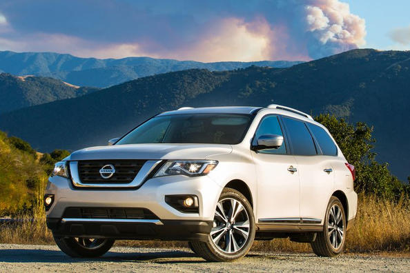 Test av uppdaterade 7-sitsiga crossovern Nissan Pathfinder