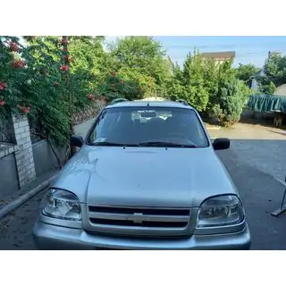 Kromade takrails Chevrolet Niva 1998–2020 foto 4