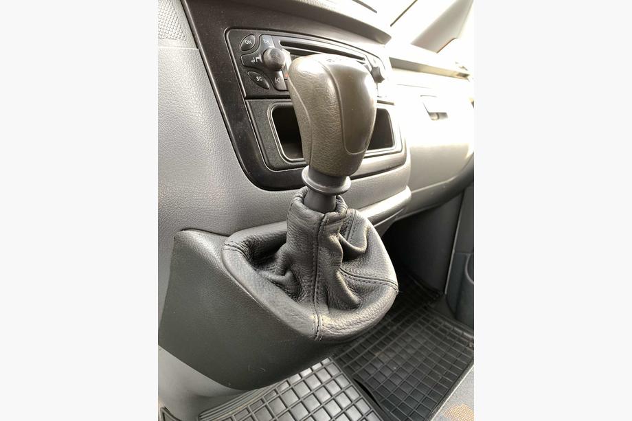 Mercedes Vito W639 2004–2014 Läder växelspaksdamask Foto 2