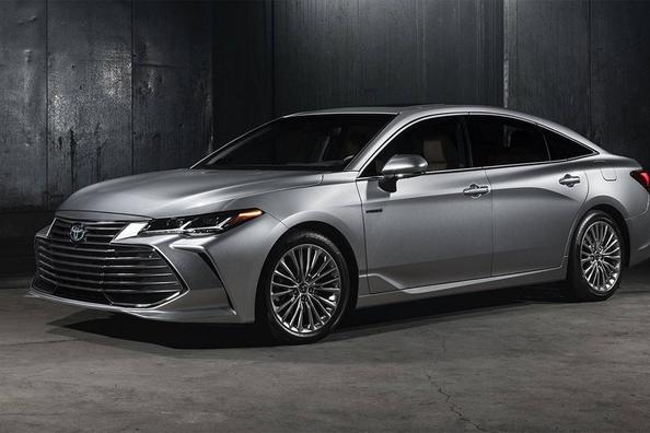 Flaggskeppssedanen Toyota Avalon i 2018 års modell