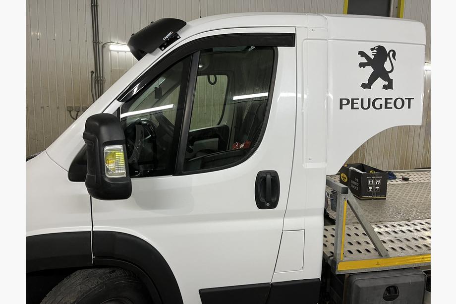 Peugeot Boxer 2006–2025 Vindavvisare för fönster (2 st, DDU) Image