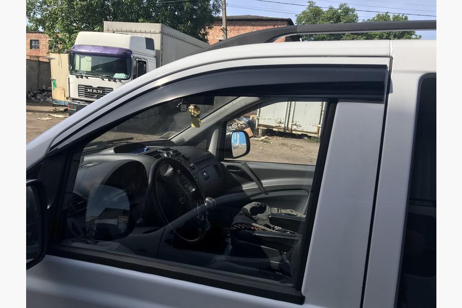 Mercedes Vito W639 2004–2014 Vindavvisare för sidorutor (2 st, Sunplex Sport) Foto 3