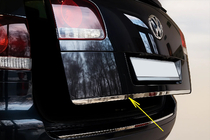 Volkswagen Touareg 2002–2010 Kromlist för bakluckans kant Carmos - turkiskt stål foto 1