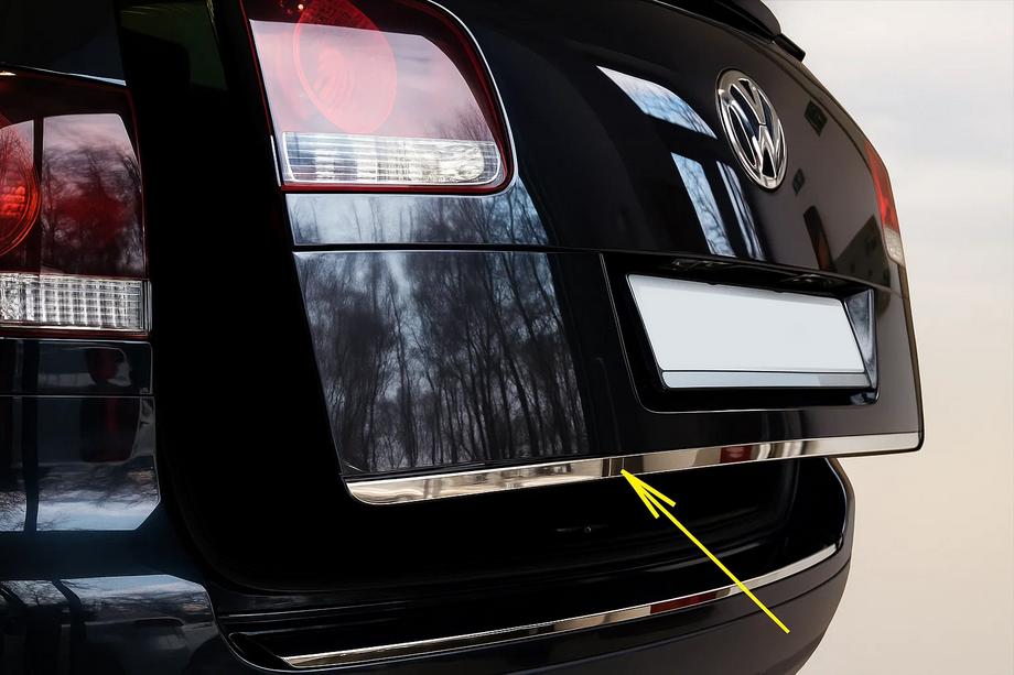 Volkswagen Touareg 2002–2010 Kromlist för bakluckans kant Carmos - turkiskt stål Image