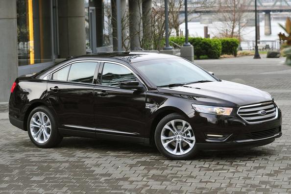Test av sedanen Ford Taurus, årsmodell 2013
