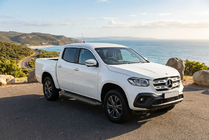Mercedes X class 2017–2020 Sidosteg Allmond Black (2 st, aluminium) foto 1