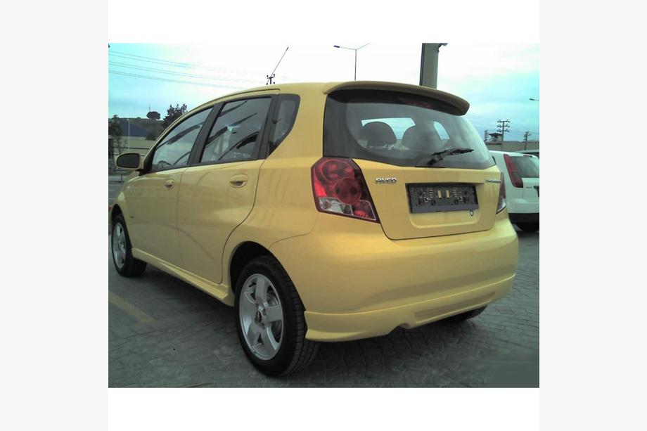 Chevrolet Aveo T200 2002–2008 Bakre stötfångaröverlägg (för lackering) Image