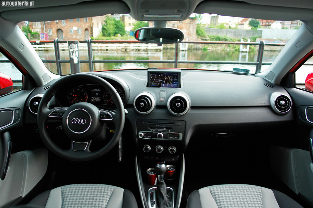 Test av den tredörrars halvkombin Audi A1