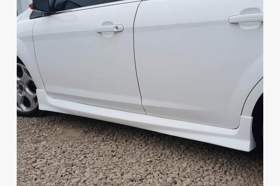 Ford Focus II 2005–2008 Sidokjolar HB (för lackering) Image