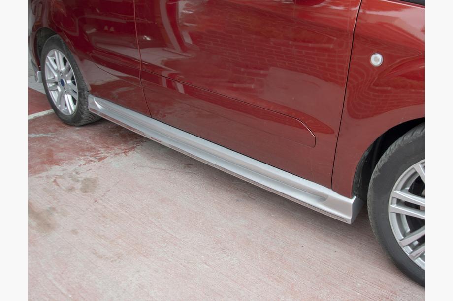 Ford Courier 2014–2023 Sidokjolar (för lackering) Image