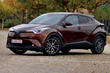 Kompakt stads-crossover Toyota C-HR foto 1
