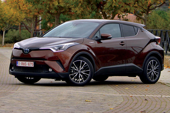 Kompakt stads-crossover Toyota C-HR
